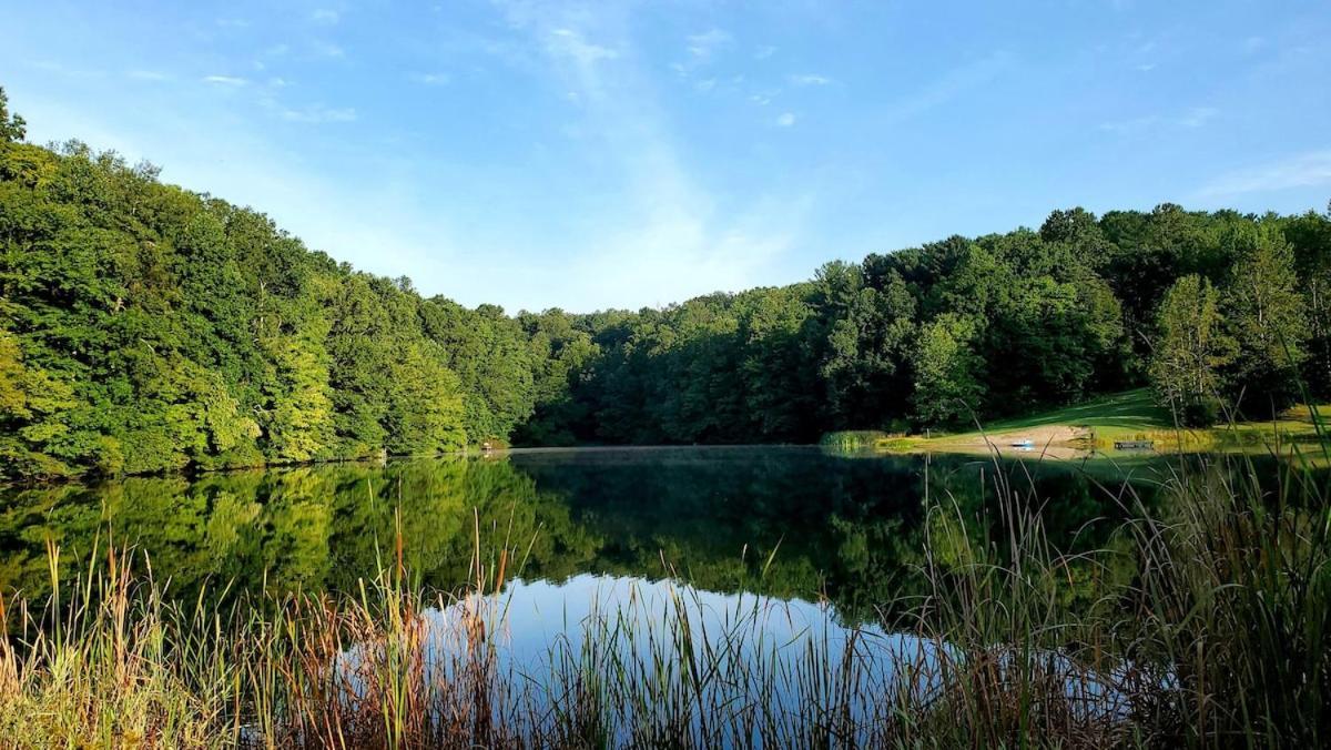 הוילה Rockbridge Whispering Waters, Hocking Hills, Hot Tub, Pond מראה חיצוני תמונה